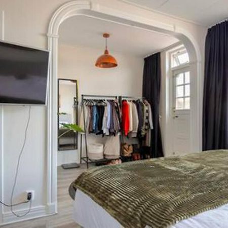 Een Heerlijke Woning Op Loopafstand Van Centrum! ลีวาร์เดิน ภายนอก รูปภาพ