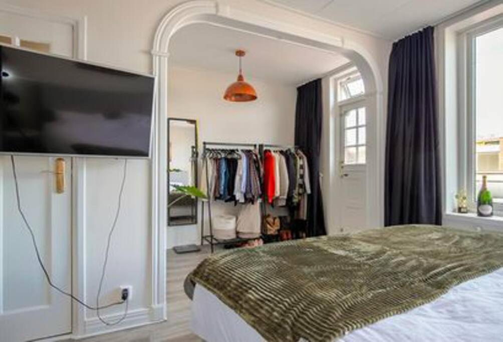 Een Heerlijke Woning Op Loopafstand Van Centrum! ลีวาร์เดิน ภายนอก รูปภาพ