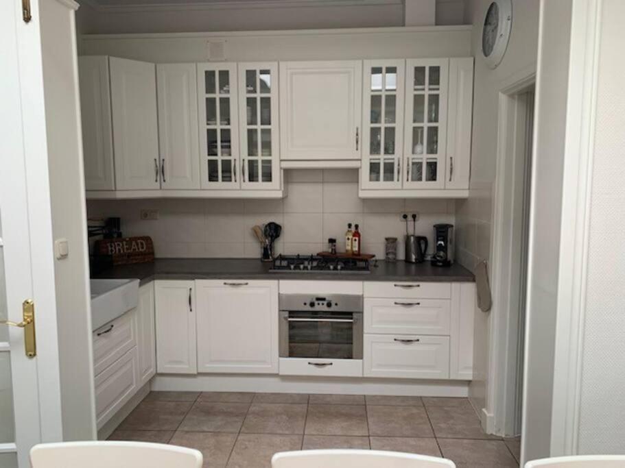 Een Heerlijke Woning Op Loopafstand Van Centrum! ลีวาร์เดิน ภายนอก รูปภาพ